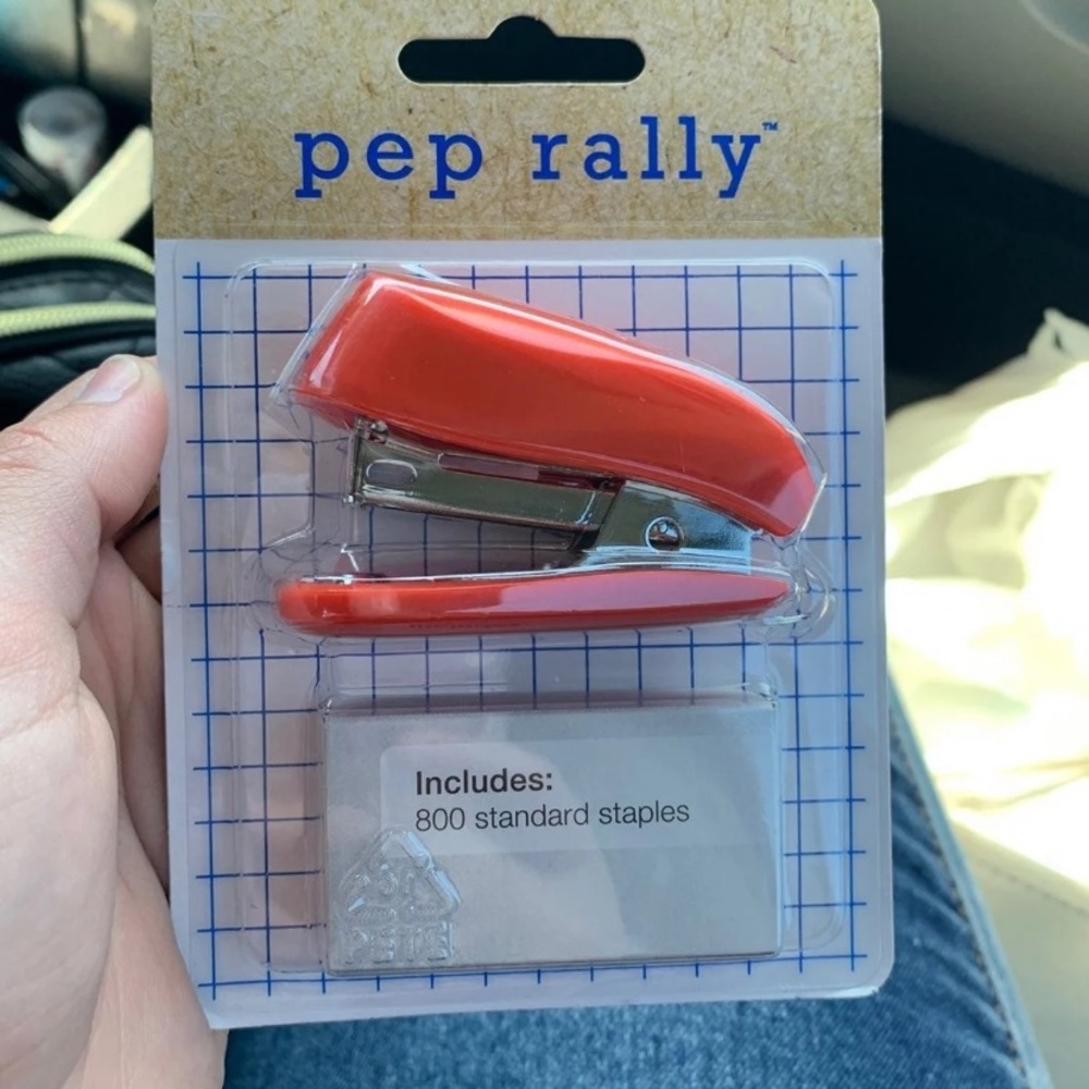 Mini Stapler + 800 standard staples